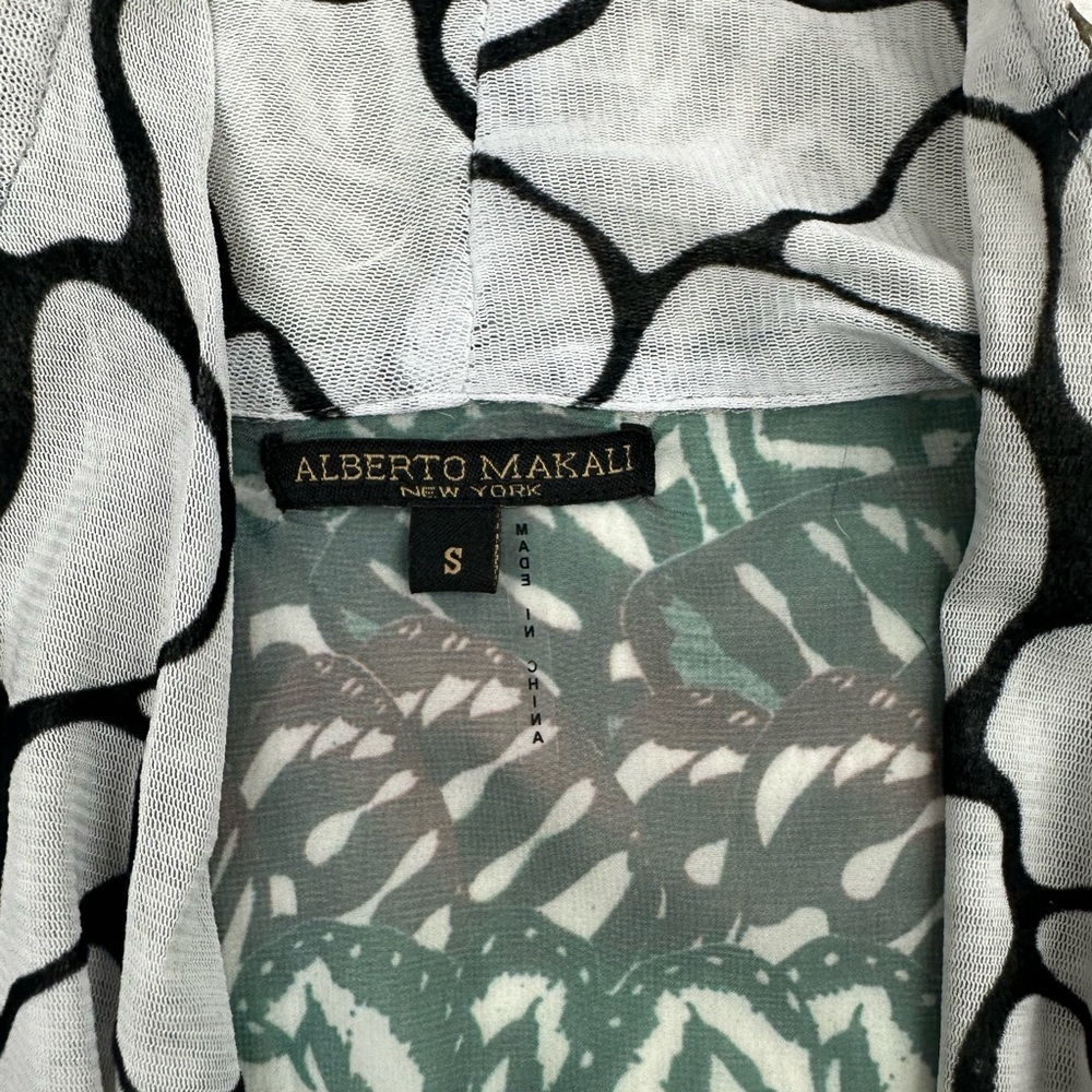 Alberto Makali Black and White Organic Abstract sleeveless cardigan with pockets - Picture 4 of 8